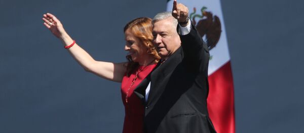 Andrés Manuel López Obrador, presidente mexicano, y su esposa, Beatriz - Sputnik Mundo