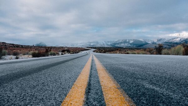 Una carretera (imagen referencial) - Sputnik Mundo