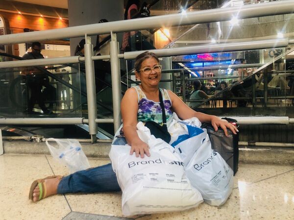 La Venezuela consumista llegó para quedarse: el fenómeno de la dolarización - Sputnik Mundo