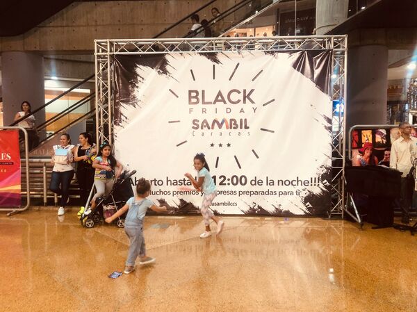 La Venezuela consumista llegó para quedarse: el fenómeno de la dolarización - Sputnik Mundo