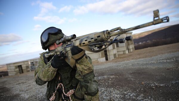 Los efectivos del 108 regimiento de tropas aerotransportadas se entrenan en el polígono Raevski a las afueras de Novorossiisk. - Sputnik Mundo