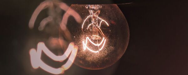 Una bombilla   - Sputnik Mundo