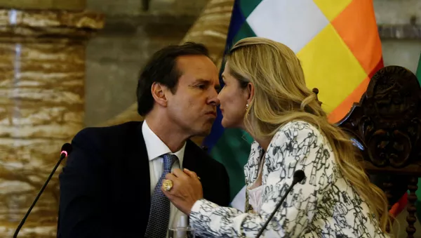 Jeanine Áñez, presidenta de facto de Bolivia, y Jorge Quiroga Ramírez, presidente boliviano entre 2001 y 2002