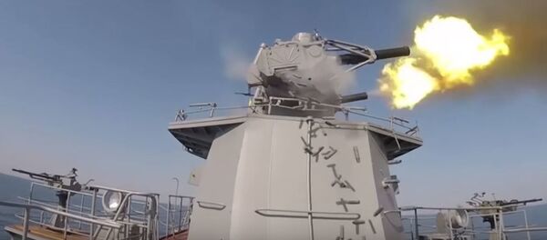 Cañónes antiaéreos de un buque militar ruso - Sputnik Mundo