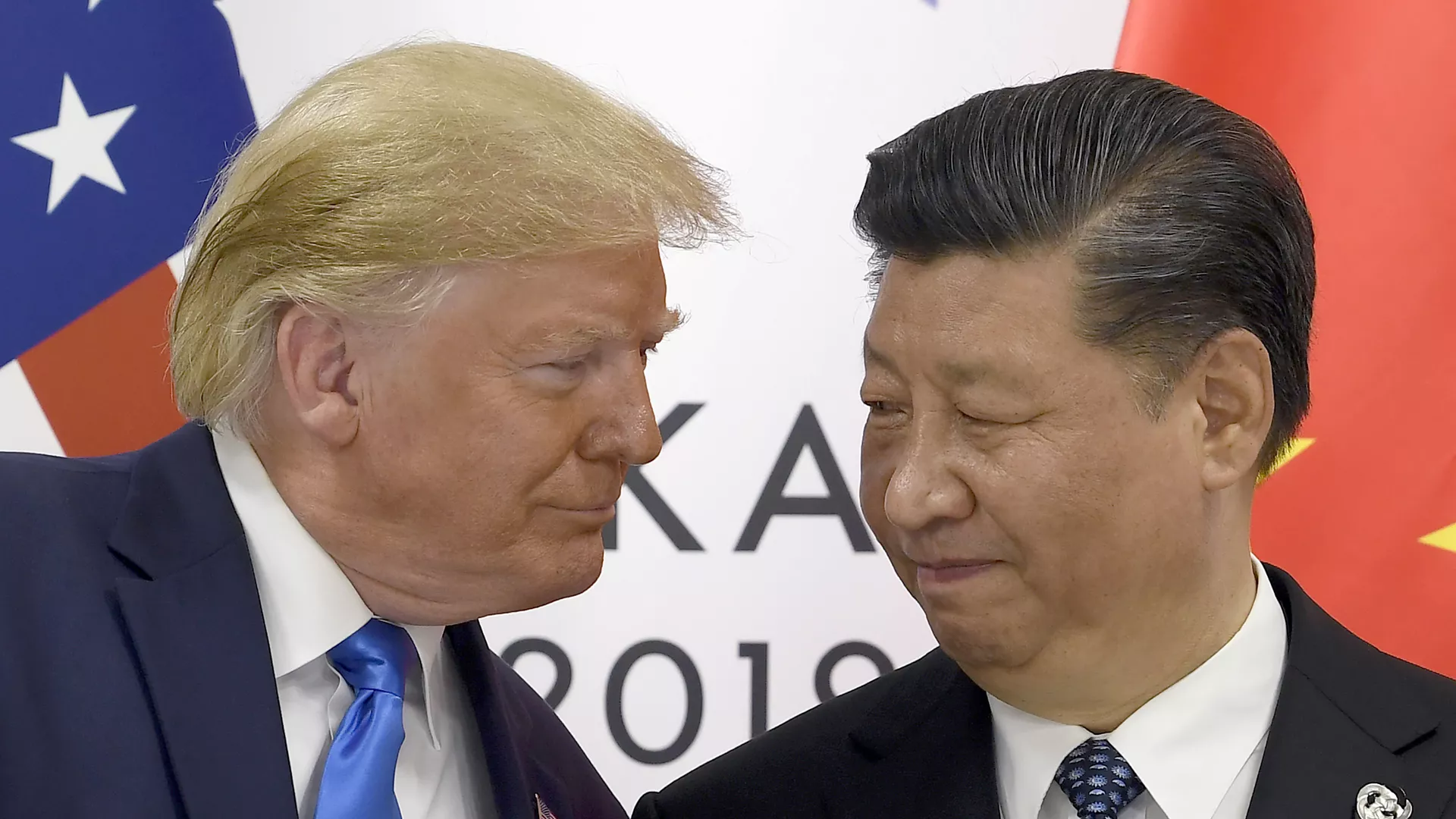 Donald Trump, presidente de EEUU, se reúne con su par chino, Xi Jinping, durante el G20 - Sputnik Mundo, 1920, 17.11.2024