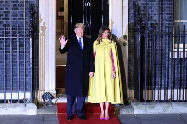 Melania vestida de polilla y las imágenes más hilarantes del 70 aniversario de la OTAN Melania vestida de polilla y las imágenes más hilarantes del 70 aniversario de la OTAN - Sputnik Mundo
