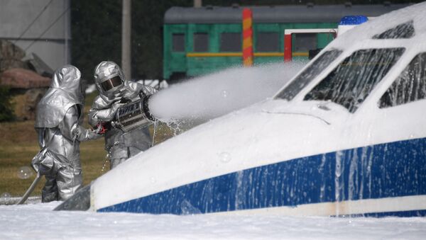 Ejercicios del Ministerio de Emergencias ruso - Sputnik Mundo