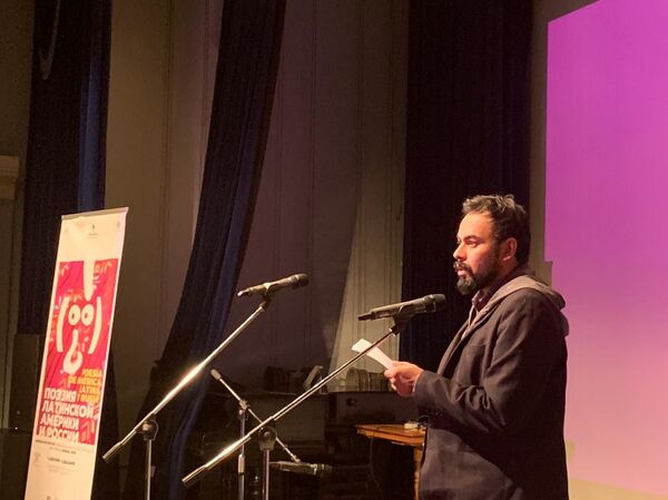 La poesía de Rusia y Latinoamérica coincide en reflejar problemas sociales y políticos La poesía de Rusia y Latinoamérica coincide en reflejar problemas sociales y políticos - Sputnik Mundo