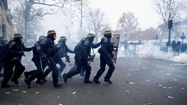 Protestas en París - Sputnik Mundo