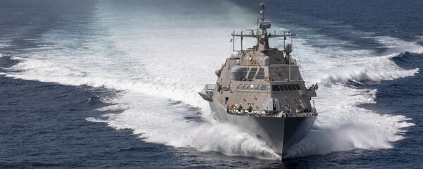 El buque de guerra estadounidense Freedom USS Detroit (LCS 7) - Sputnik Mundo