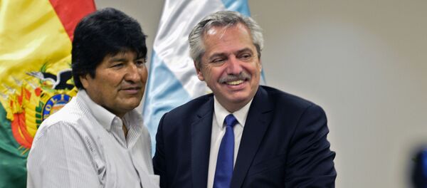 El expresidente boliviano, Evo Morales, junto al presidente de Argentina, Alberto Fernández - Sputnik Mundo