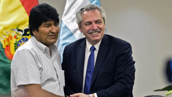 El expresidente boliviano, Evo Morales, junto al presidente de Argentina, Alberto Fernández - Sputnik Mundo
