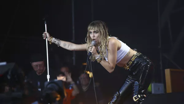 Miley Cyrus, cantante y actriz estadounidense
