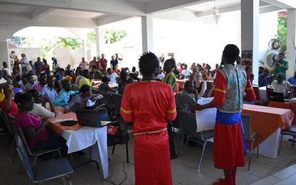 Participantes del Coloquio Internacional 'Ocupación, soberanía, solidaridad: Hacia un tribunal popular sobre los crímenes de la Minustah' realizado en Haití / Participantes del Coloquio Internacional 'Ocupación, soberanía, solidaridad: Hacia un tribunal popular sobre los crímenes de la Minustah' realizado en Haití / - Sputnik Mundo