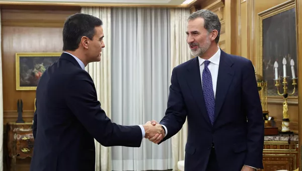 Presidente del Gobierno español, Pedro Sánchez, y el rey de España, Felipe VI