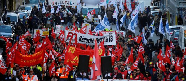 Protestas contra reformas de las pensiones en Francia - Sputnik Mundo