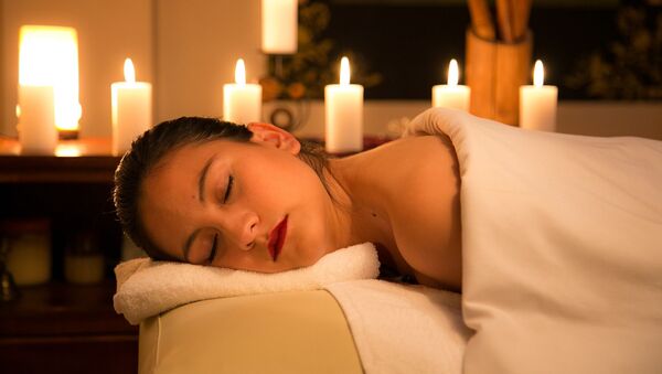 Masaje (imagen referencial) - Sputnik Mundo