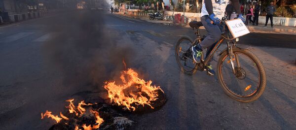 Protestas en Assam, la India - Sputnik Mundo