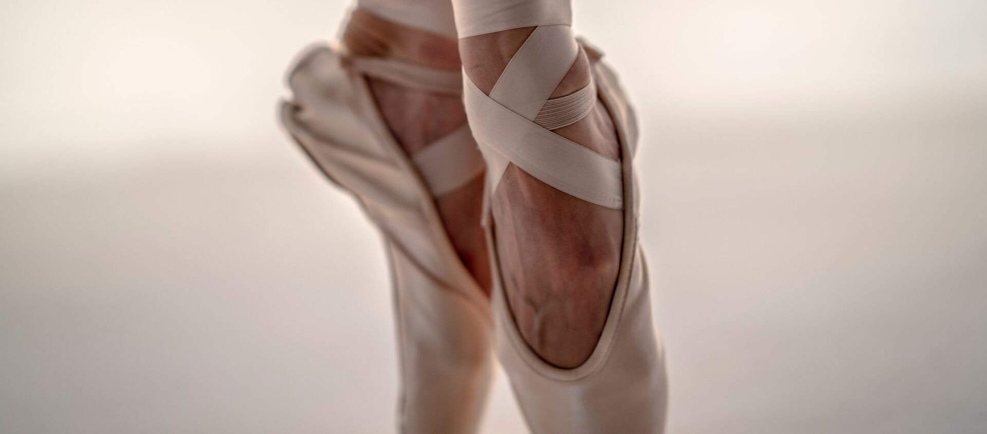 Los pies de una bailarina (archivo) - Sputnik Mundo, 1920, 15.12.2019
