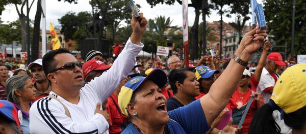 Celebración del 20 aniversario de la creación de la Constitución de Venezuela en Caracas Celebración del 20 aniversario de la creación de la Constitución de Venezuela en Caracas - Sputnik Mundo