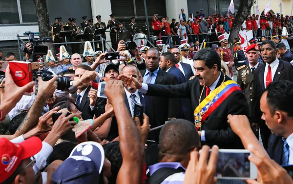 El presidente de Venezuela, Nicolás Maduro, llegando al Palacio Federal Legislativo El presidente de Venezuela, Nicolás Maduro, llegando al Palacio Federal Legislativo - Sputnik Mundo