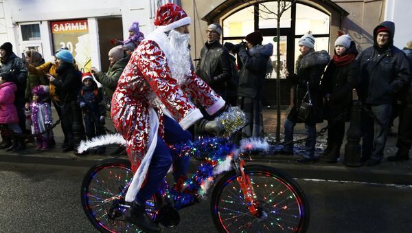 El Papá Noel ruso (imagen referencial) - Sputnik Mundo