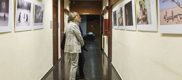 La exposición del concurso Andréi Stenin 2019 en Madrid - Sputnik Mundo