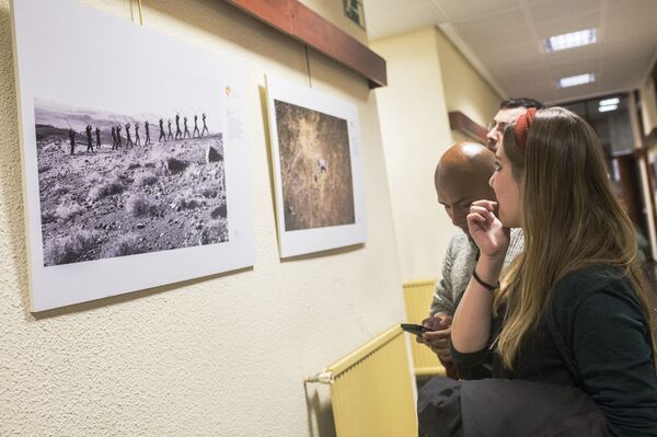 Se inaugura en Madrid la exposición del concurso Andréi Stenin 2019 - Sputnik Mundo