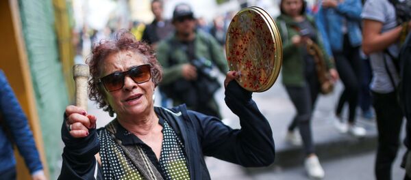 Cacerolazo en Bogotá, Colombia - Sputnik Mundo