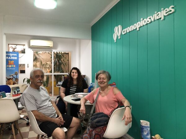 Argentina desdobla su mercado cambiario para decirle chau al dólar - Sputnik Mundo