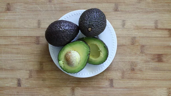 Aguacate, imagen referencial