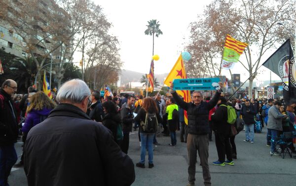 Las protestas independentistas fuera del estadio del Barça-Madrid - Sputnik Mundo