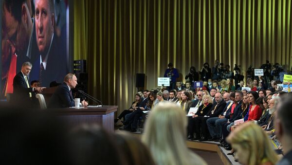 La gran rueda de prensa 2019 de Vladímir Putin  - Sputnik Mundo