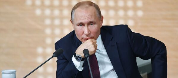 El presidente ruso, Vladímir Putin, durante la gran rueda de prensa anual 2019 El presidente ruso, Vladímir Putin, durante la gran rueda de prensa anual 2019 - Sputnik Mundo