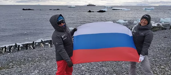 Katja Ovchinnikova y Evguenia Alechine, ambas nacidas en Rusia Katja Ovchinnikova y Evguenia Alechine, ambas nacidas en Rusia - Sputnik Mundo