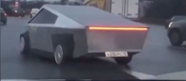 'Cybertruck' avistado en Moscú - Sputnik Mundo