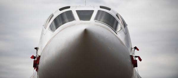 Un bombardero ruso Tu-160 Un bombardero ruso Tu-160 - Sputnik Mundo
