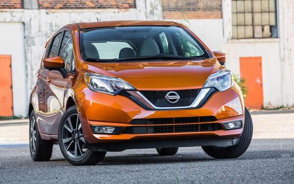  Nissan Versa  - Sputnik Mundo