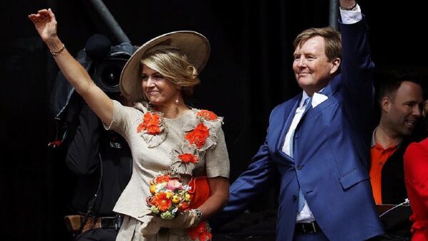 Guillermo y Máxima, reyes de Holanda - Sputnik Mundo