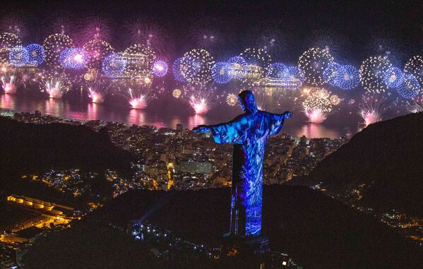 Tradiciones y costumbres de Nochevieja alrededor del mundo
 - Sputnik Mundo