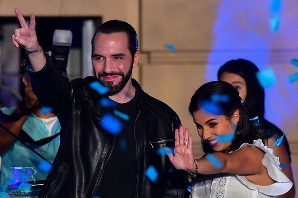 Nayib Bukele, político salvadoreño, tras vencer en las elecciones presidenciales, el 4 de febrero de 2019 Nayib Bukele, político salvadoreño, tras vencer en las elecciones presidenciales, el 4 de febrero de 2019 - Sputnik Mundo