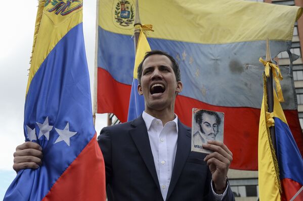 Juan Guaidó, político venezolano, juramenta como presidente encargado de Venezuela, el 23 de enero de 2019 Juan Guaidó, político venezolano, juramenta como presidente encargado de Venezuela, el 23 de enero de 2019 - Sputnik Mundo