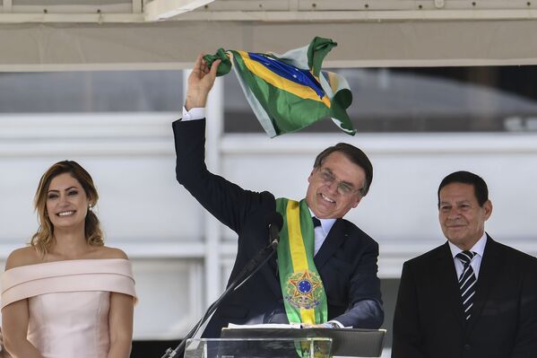 Jair Bolsonaro, asume la presidencia de Brasil, el 1 de enero de 2019 Jair Bolsonaro, asume la presidencia de Brasil, el 1 de enero de 2019 - Sputnik Mundo