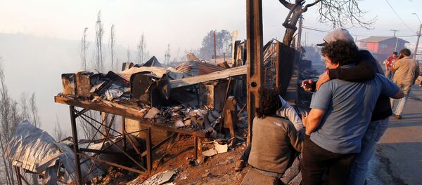 Consecuencias de incendios forestales en Valparaíso, Chile Consecuencias de incendios forestales en Valparaíso, Chile - Sputnik Mundo