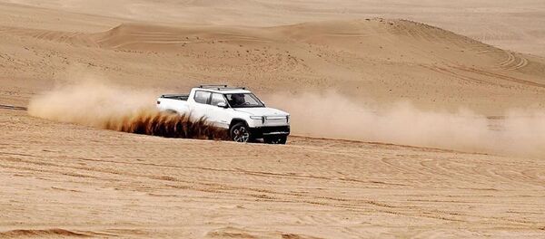 El 'pick-up' R1T El 'pick-up' R1T - Sputnik Mundo