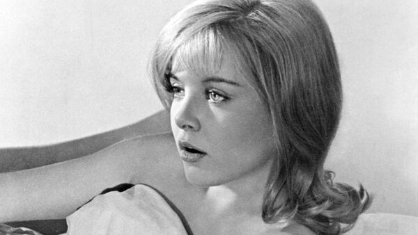 Sue Lyon, la actriz estadounidense  - Sputnik Mundo