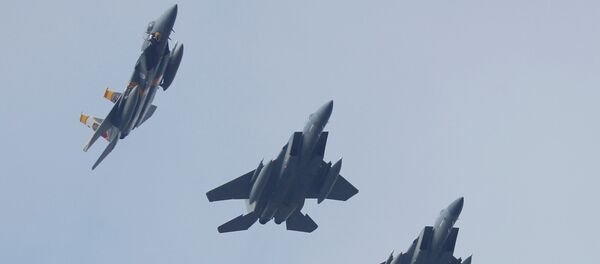Cazas estadounidenses F-15 (archivo) - Sputnik Mundo