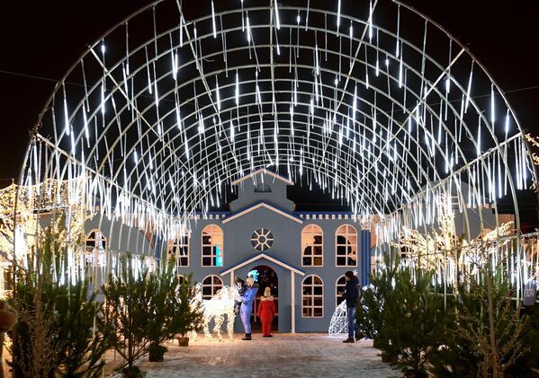 Rusia se embellece con luces y hielo para la llegada del 2020

 - Sputnik Mundo