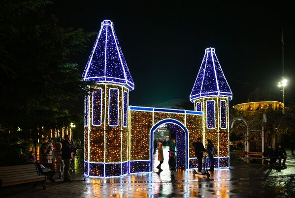 Rusia se embellece con luces y hielo para la llegada del 2020

 - Sputnik Mundo