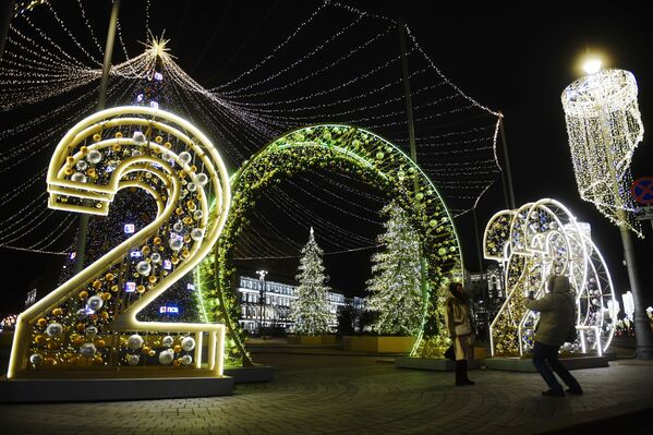 Rusia se embellece con luces y hielo para la llegada del 2020

 - Sputnik Mundo